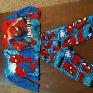 Boys Spider-Man PJ set and extra shirt size 6